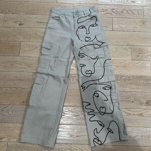 Women’s cargo jeans beige